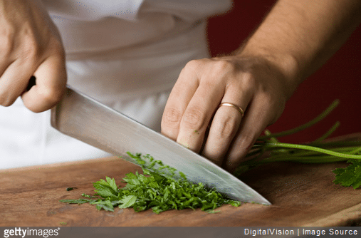 Gestes de cuisine : les techniques de découpe